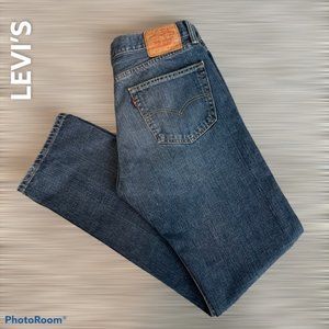 Levi’s 505 33 x 34 Regular Fit Medium Wash Jeans